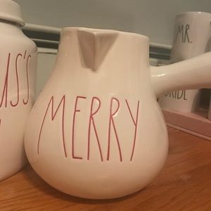Rae Dunn Merry cocoa pot